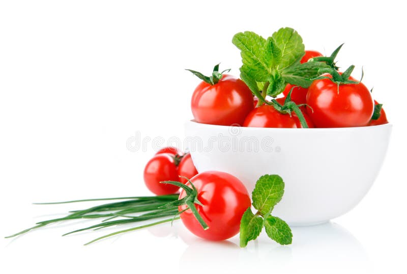 Fresh tomatoes with green leaf