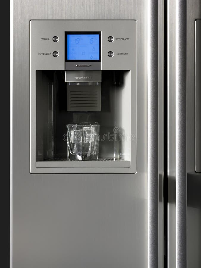 https://thumbs.dreamstime.com/b/fridge-detail-ice-dispenser-glass-vertical-40225189.jpg