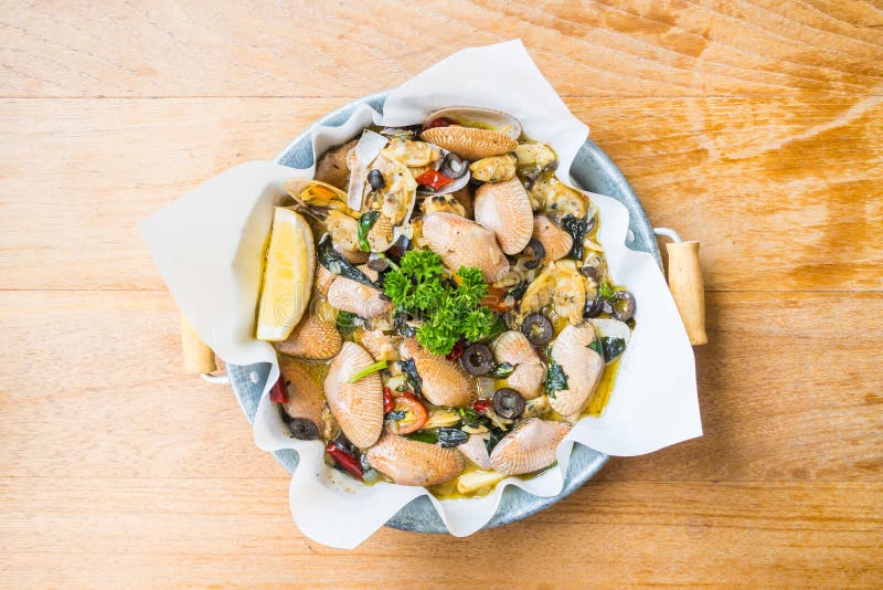 Fried Clams With White Wine Stock Image Image of dinner, shell 82741227