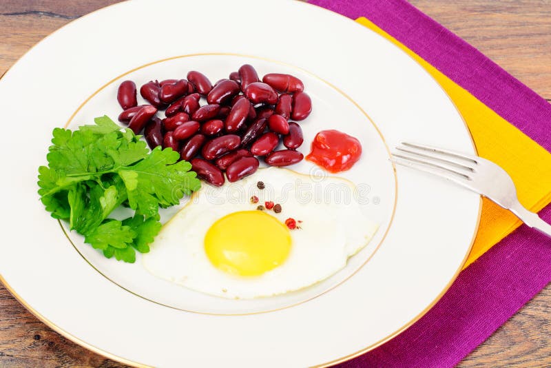 Fried Egg with Red Beans