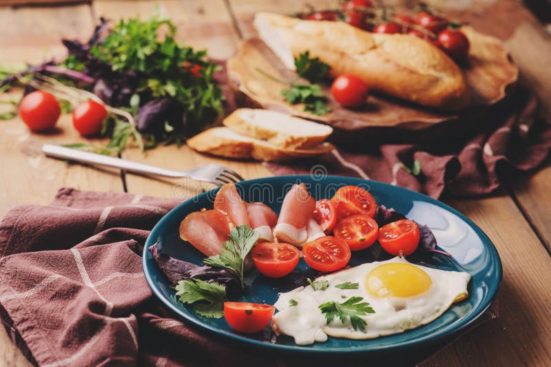 Fried Eggs with Tomato, Basil and Prosciutto, Table Set for Cozy