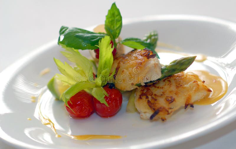 Fried Fish With Vegetables Picture. Image 7917898