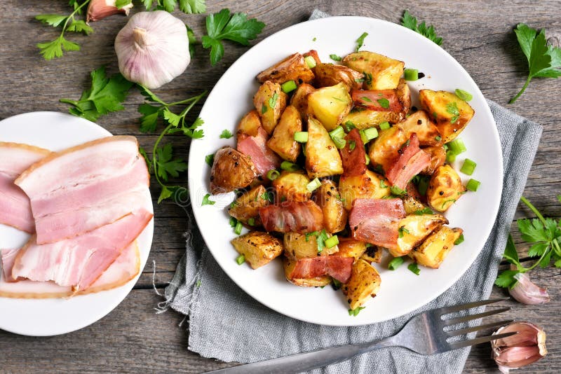 Картошка с беконом - рецепт с фото CookJournal.ru