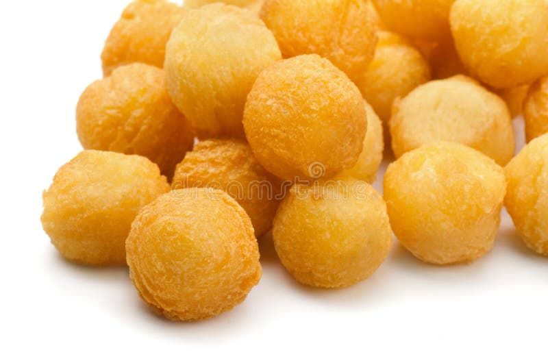 Delicious crispy Cheese ball in paper bucket isolated on white background, Cheese  ball or cheesy puffs on white With clipping path. Stock Photo