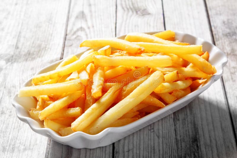 Fried Potato French Fries saboroso na placa branca