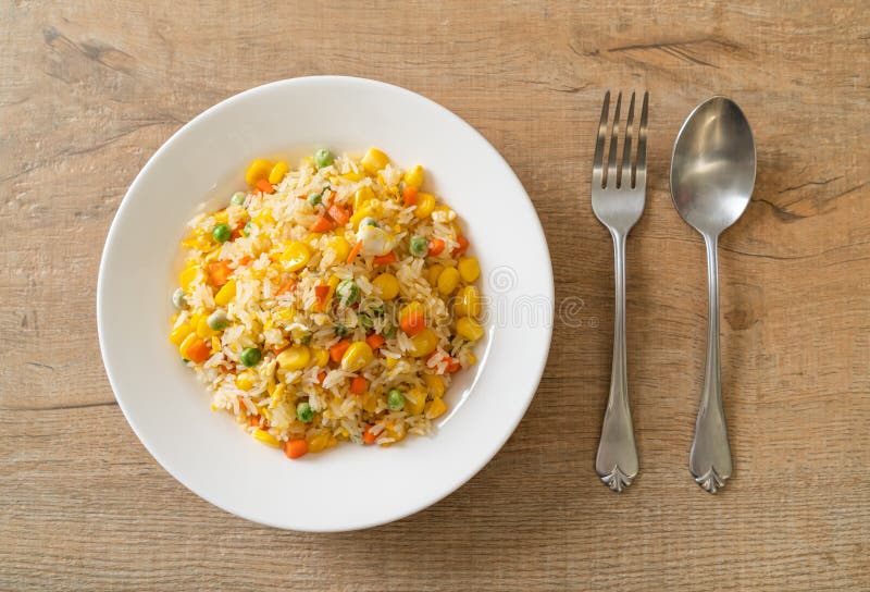 Fried Rice with Mixed Vegetable Carrot, Green Bean Peas, Corn and Egg