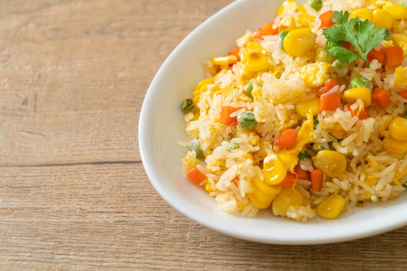 Fried Rice with Mixed Vegetable Carrot, Green Bean Peas, Corn and Egg