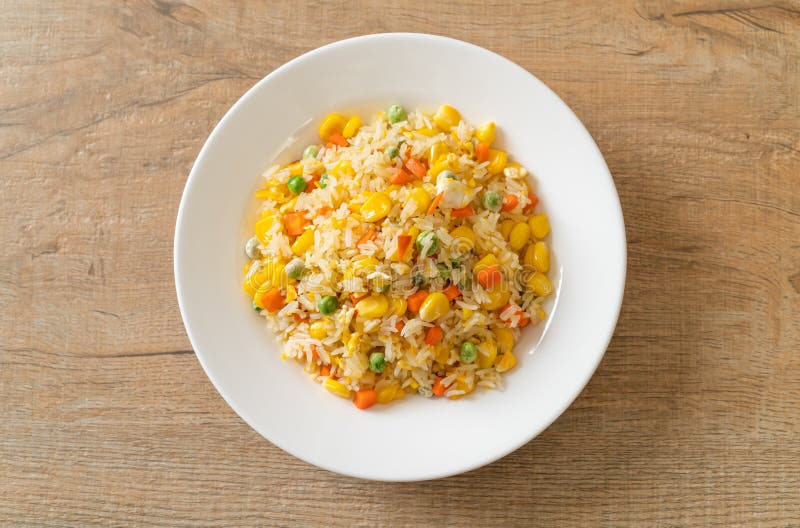 Fried Rice with Mixed Vegetable Carrot, Green Bean Peas, Corn and Egg ...