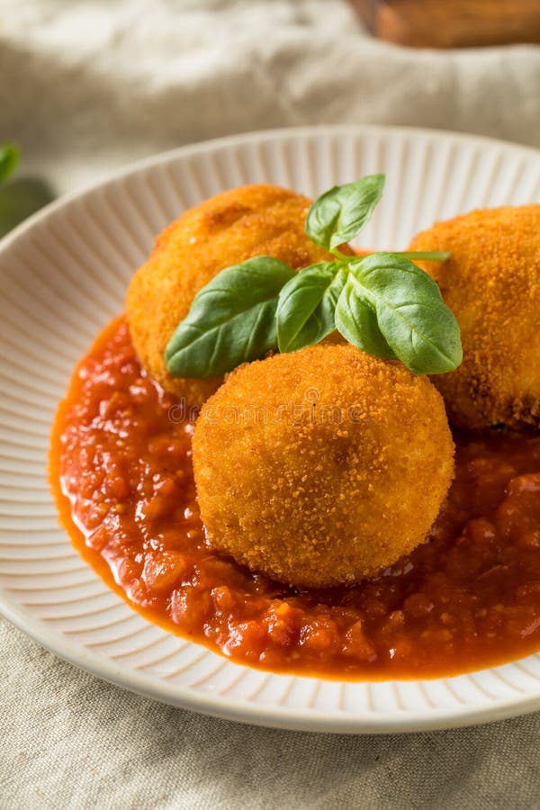 Fried Risotto Arancini profundo caseiro foto de stock royalty free