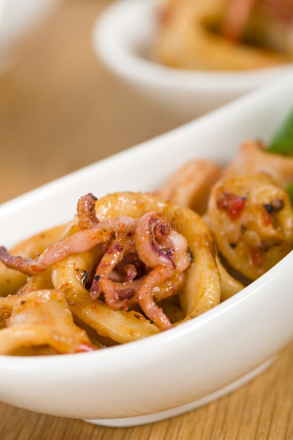 Fried Squid Rings stockbild. Bild von glücklich, mahlzeit - 36914427