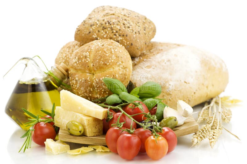 Frische Bestandteile für ein italienisches Abendessen lizenzfreie stockfotografie Frische Bestandteile für ein italienisches Abendessen lizenzfreie stockfotografie