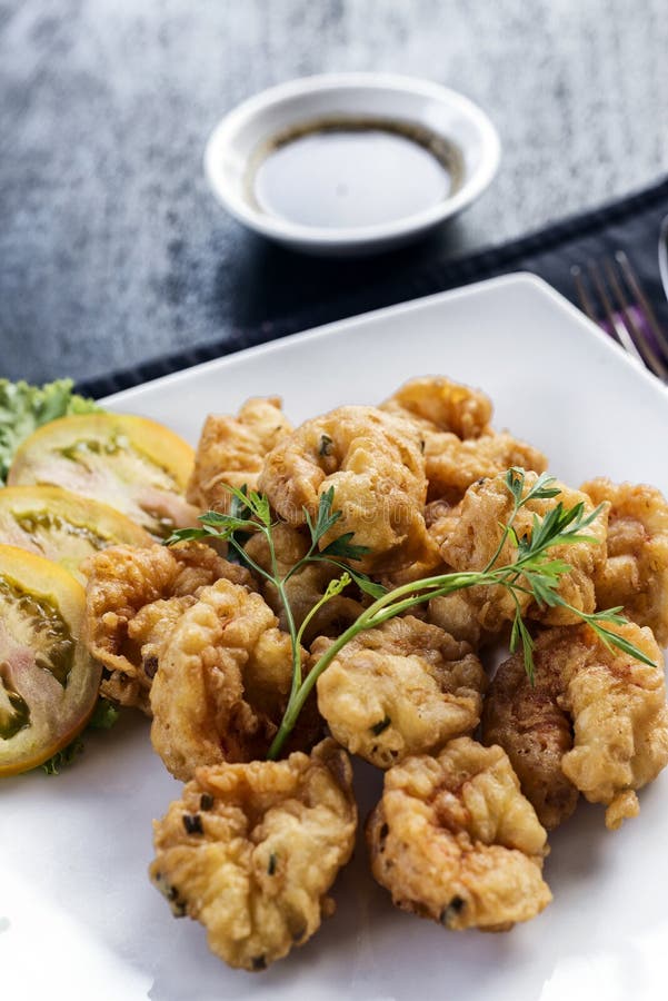 Frischer gebratenes Starterlebensmittel der Garnele Tempura lizenzfreies stockfoto Frischer gebratenes Starterlebensmittel der Garnele Tempura lizenzfreies stockfoto