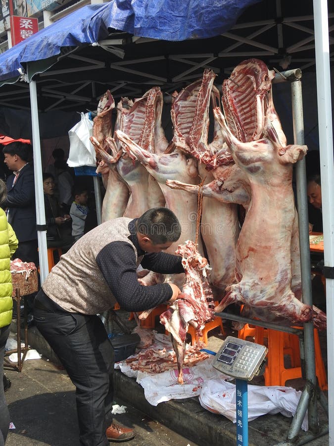 Frisches Fleisch verkaufen in Shanghai & x27;s Freitag muslimischen Markt , China stockfotos Frisches Fleisch verkaufen in Shanghai & x27;s Freitag muslimischen Markt , China stockfotos