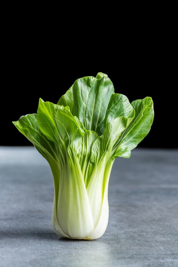 Frisches Rohes Baby Bok Choy Oder Chinakohl PAKs Choi Stockfoto - Bild ... Frisches Rohes Baby Bok Choy Oder Chinakohl PAKs Choi Stockfoto - Bild ...