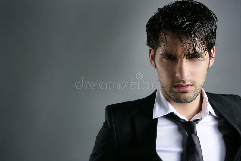 Frisurportrait des jungen Mannes der Klage der Art und Weise modisches stockfotos Frisurportrait des jungen Mannes der Klage der Art und Weise modisches stockfotos