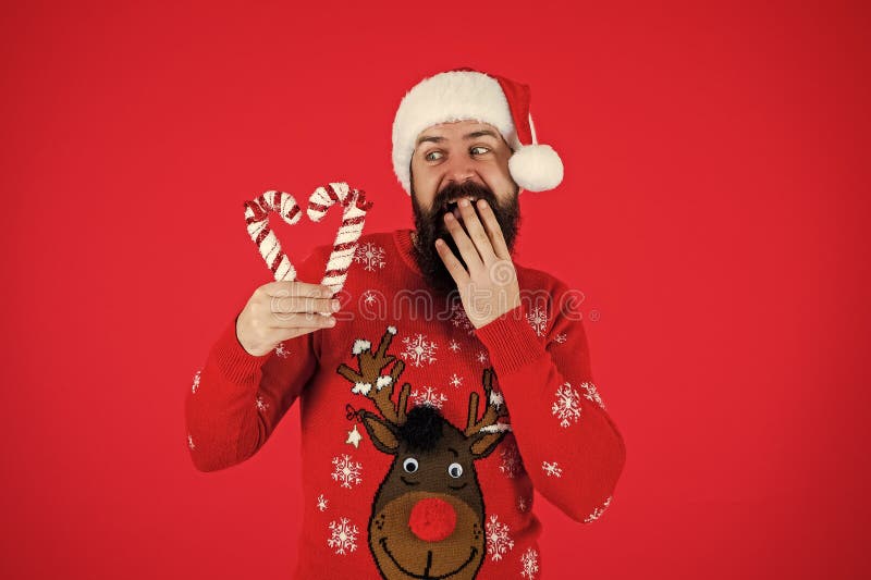 Frohe Weihnachten. Happy New Year. Weihnachtsfeier. Der Weihnachtsmann am Neujahrstag. Winterurlaub für den Menschen in Santa Hat lizenzfreie stockbilder