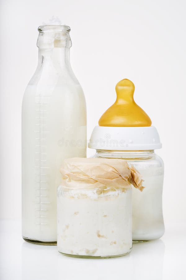 Fromage D Aliment Pour Bebe De Lait Et Blanc Photo Stock Image Du Calcium Enfant
