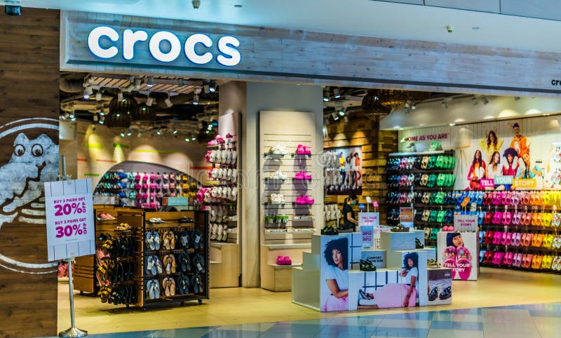 crocs store tanger outlet mall