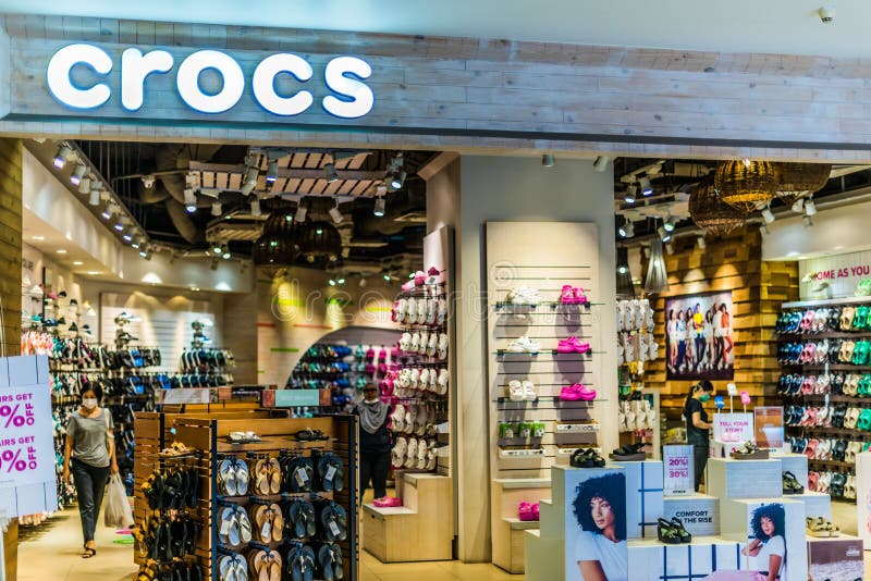 crocs design village