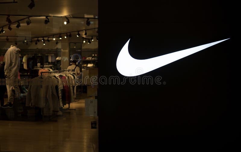 nike rundle mall