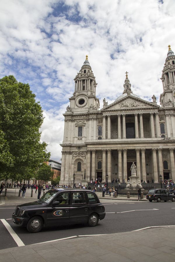 Front of St Pauls Cathedral, London, England, UK, May 20, 2017 stock images Front of St Pauls Cathedral, London, England, UK, May 20, 2017 stock images