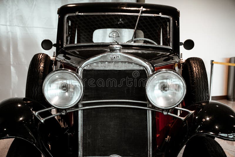 vergaan heden Haringen Front View of German Car Opel Model 1,2L 1933 Editorial Image - Image of  mille, collectibles: 226984450