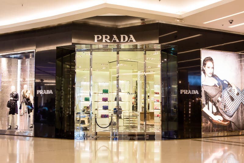 MADE in ITALY: Prada Boutique in Milan. Window Shopping Editorial Stock  Image - Image of accessories, expensive: 16396134