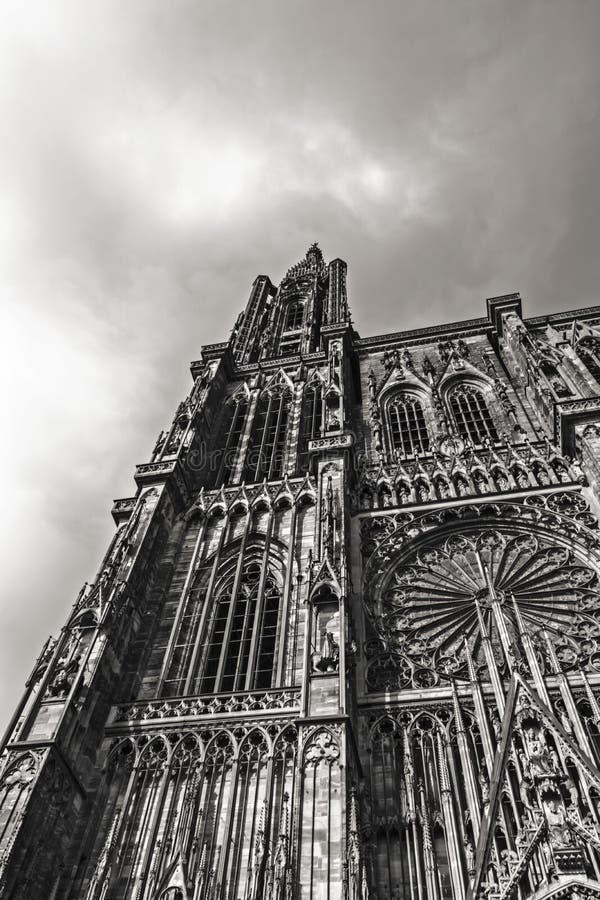 Frontage του frontage καθεδρικών ναών του Στρασβούργου Notre Dame μαύρος & άσπρος στοκ εικόνες με δικαίωμα ελεύθερης χρήσης Frontage του frontage καθεδρικών ναών του Στρασβούργου Notre Dame μαύρος & άσπρος στοκ εικόνες με δικαίωμα ελεύθερης χρήσης