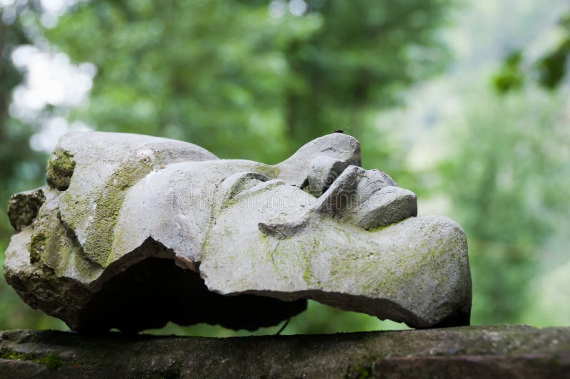 Volto di una statua di una divinità indù indiana immagini stock libere da diritti