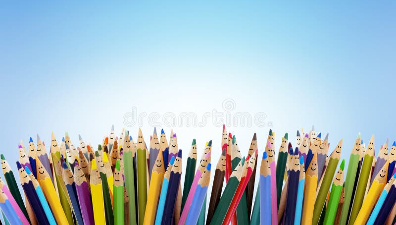 Fronti divertenti colorati delle matite di sorridere della gente Gruppo di persone di dialogo Conversazione della folla Gruppo di fotografia stock Fronti divertenti colorati delle matite di sorridere della gente Gruppo di persone di dialogo Conversazione della folla Gruppo di fotografia stock
