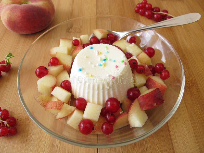 Frozen Yogurt Ice Cream Cake Stock Photo Image of dessert, pearls