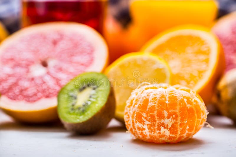 Fruit frais d'agrume Citron orange l de pamplemousse de mandarine de mandarine photo libre de droits Fruit frais d'agrume Citron orange l de pamplemousse de mandarine de mandarine photo libre de droits