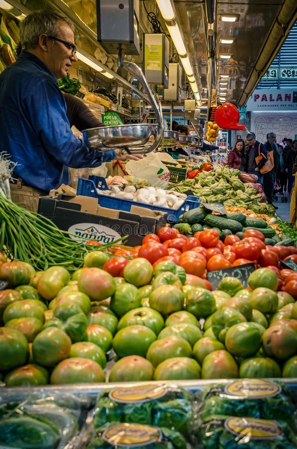 Fruit and Vegetable Shop at the Valencia Market in November 2014. Spain Editorial Photo Image