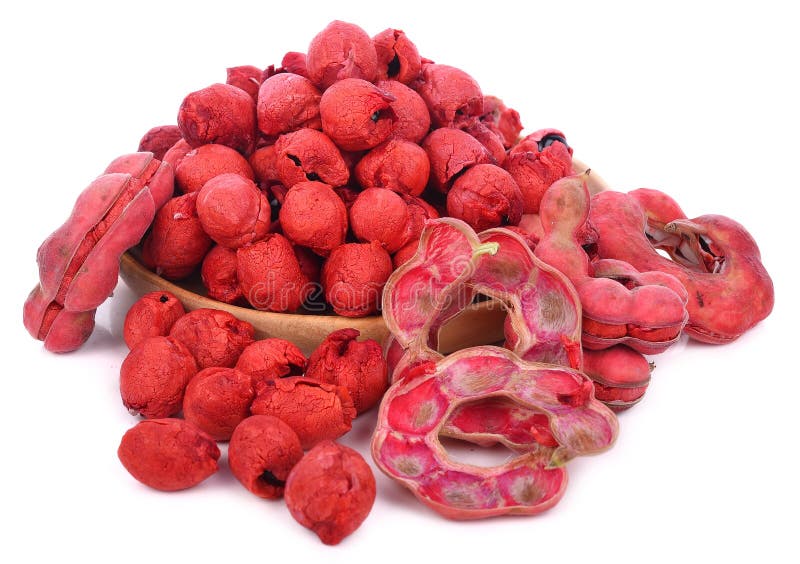 Frukt för Manila tamarindfrukt som isoleras på vit bakgrund royaltyfria bilder Frukt för Manila tamarindfrukt som isoleras på vit bakgrund royaltyfria bilder