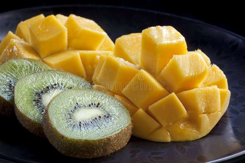 fruktkiwimango arkivfoton fruktkiwimango arkivfoton
