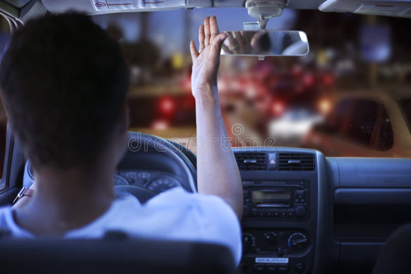 Frustrierter Fahrer im Stau lizenzfreie stockfotos Frustrierter Fahrer im Stau lizenzfreie stockfotos