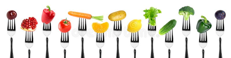 Frutas e vegetais num garfo foto de stock royalty free