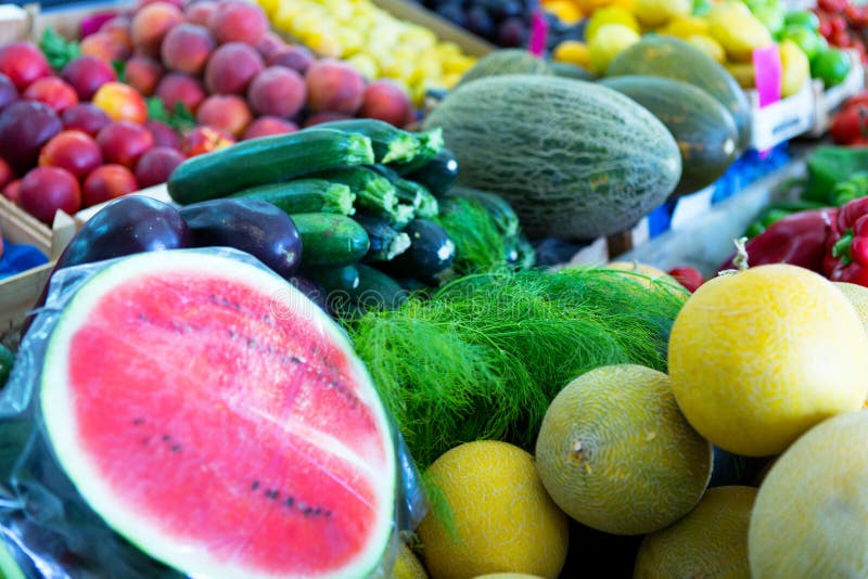 Frutas e legumes imagens de stock royalty free