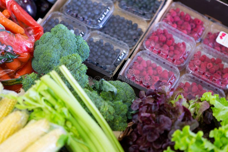 Frutas e legumes fotografia de stock