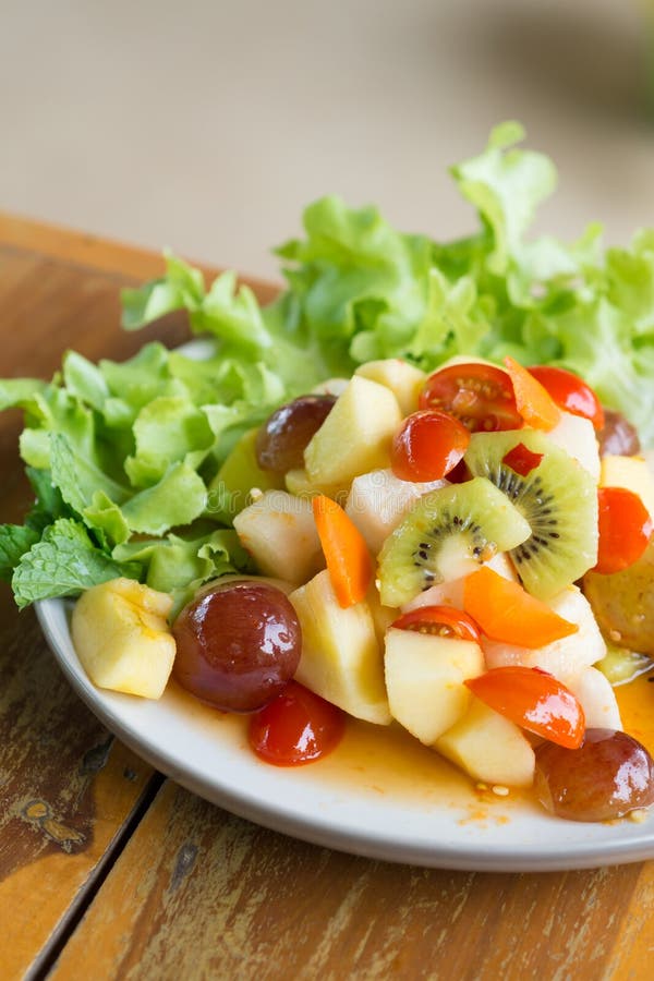 Fruto misturado da salada picante imagem de stock royalty free Fruto misturado da salada picante imagem de stock royalty free
