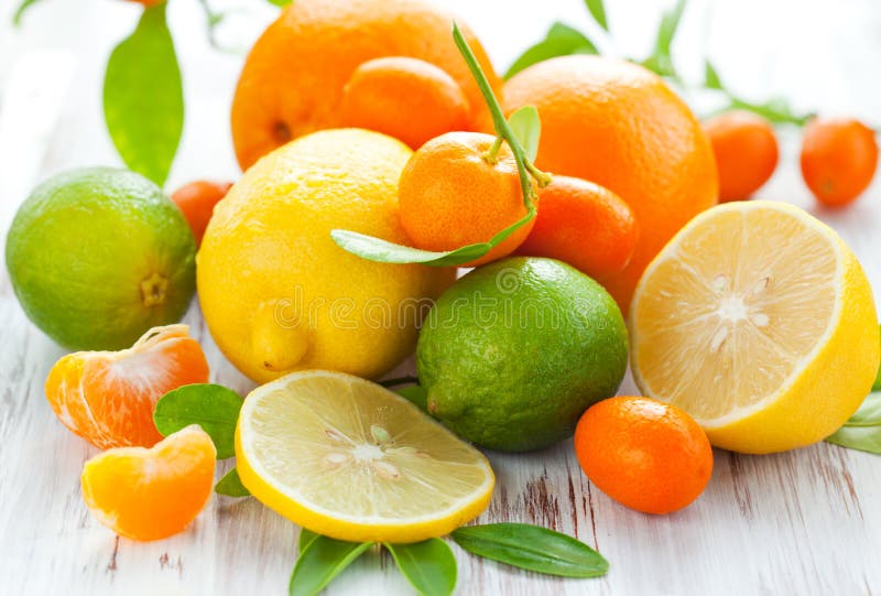 Frutta fresca dell'agrume immagini stock libere da diritti Frutta fresca dell'agrume immagini stock libere da diritti