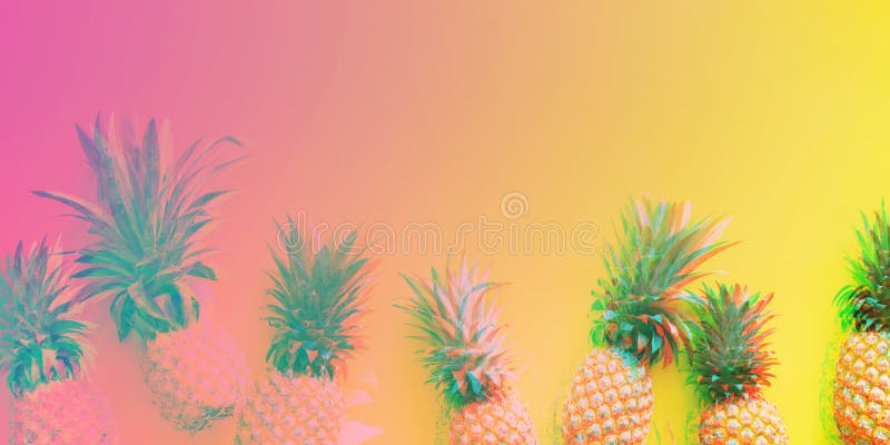 Frutti tropicali dell'intera mela del pino con giallo delle foglie fotografia stock Frutti tropicali dell'intera mela del pino con giallo delle foglie fotografia stock