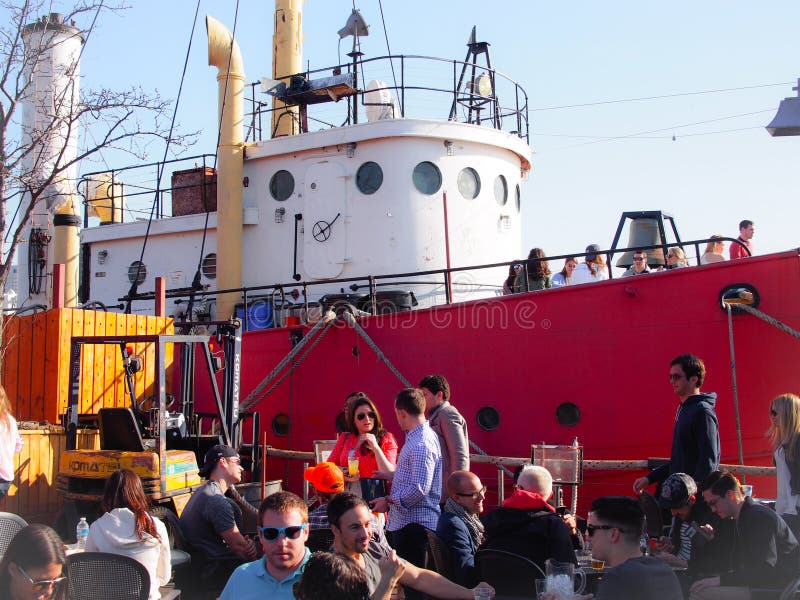 Frying Pan NYC editorial stock photo. Image of salvaged 52809638