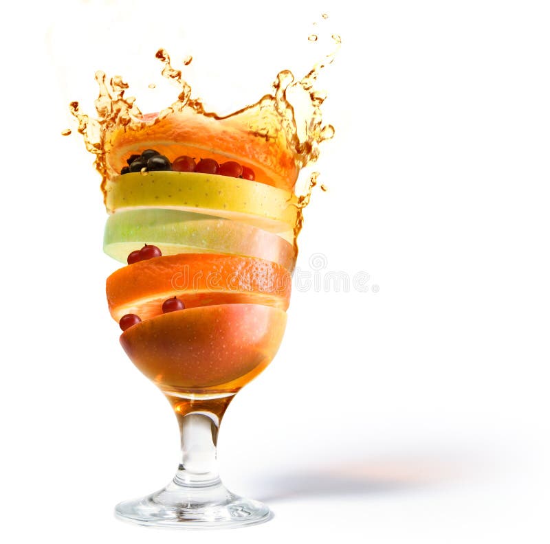 FrühlingsFruchtcocktail- und Fruchtsaftvitamin stockfoto FrühlingsFruchtcocktail- und Fruchtsaftvitamin stockfoto