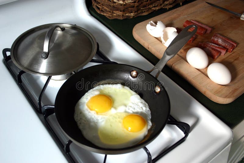 Frühstück - eggs&sausage lizenzfreie stockbilder Frühstück - eggs&sausage lizenzfreie stockbilder