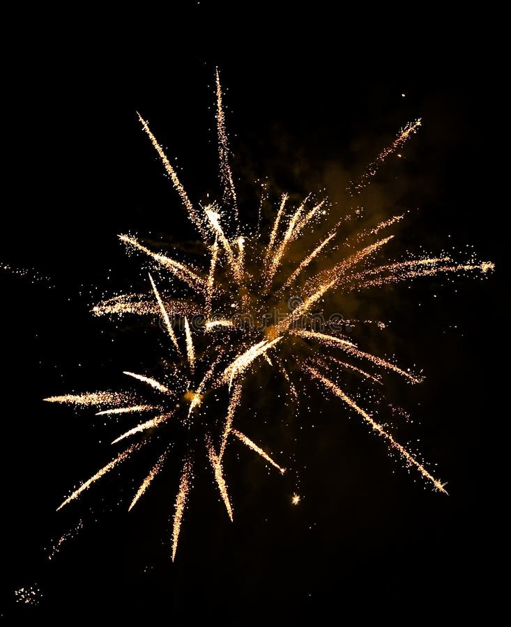 Fuegos artificiales imagen de archivo libre de regalías Fuegos artificiales imagen de archivo libre de regalías