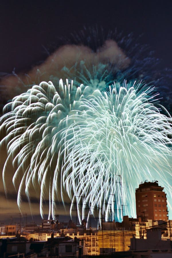 Fuegos Artificiales En Valencia Foto de archivo Imagen de cielo