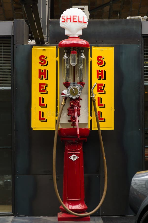 Fuel dispenser SATAM Typ MO2, France-Germany, nickname Iron maiden