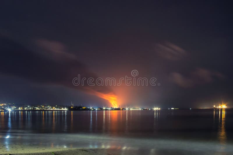 Fuel Tank Fire in the Bay of Matanzas Cuba Stock Image Image of blaze