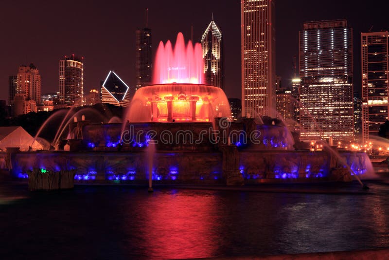 Buckingham Fountain at night, Chicago. Buckingham Fountain at night, Chicago